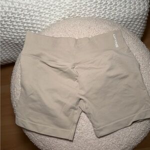 DFYNE Impact Shorts Feather Beige 4.5